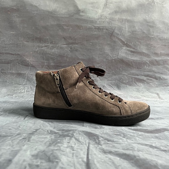 Born Swanson Suede Sneakers - Picture 2 of 4